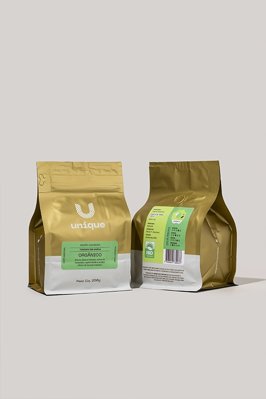 Pacote de café especial com selo orgânico